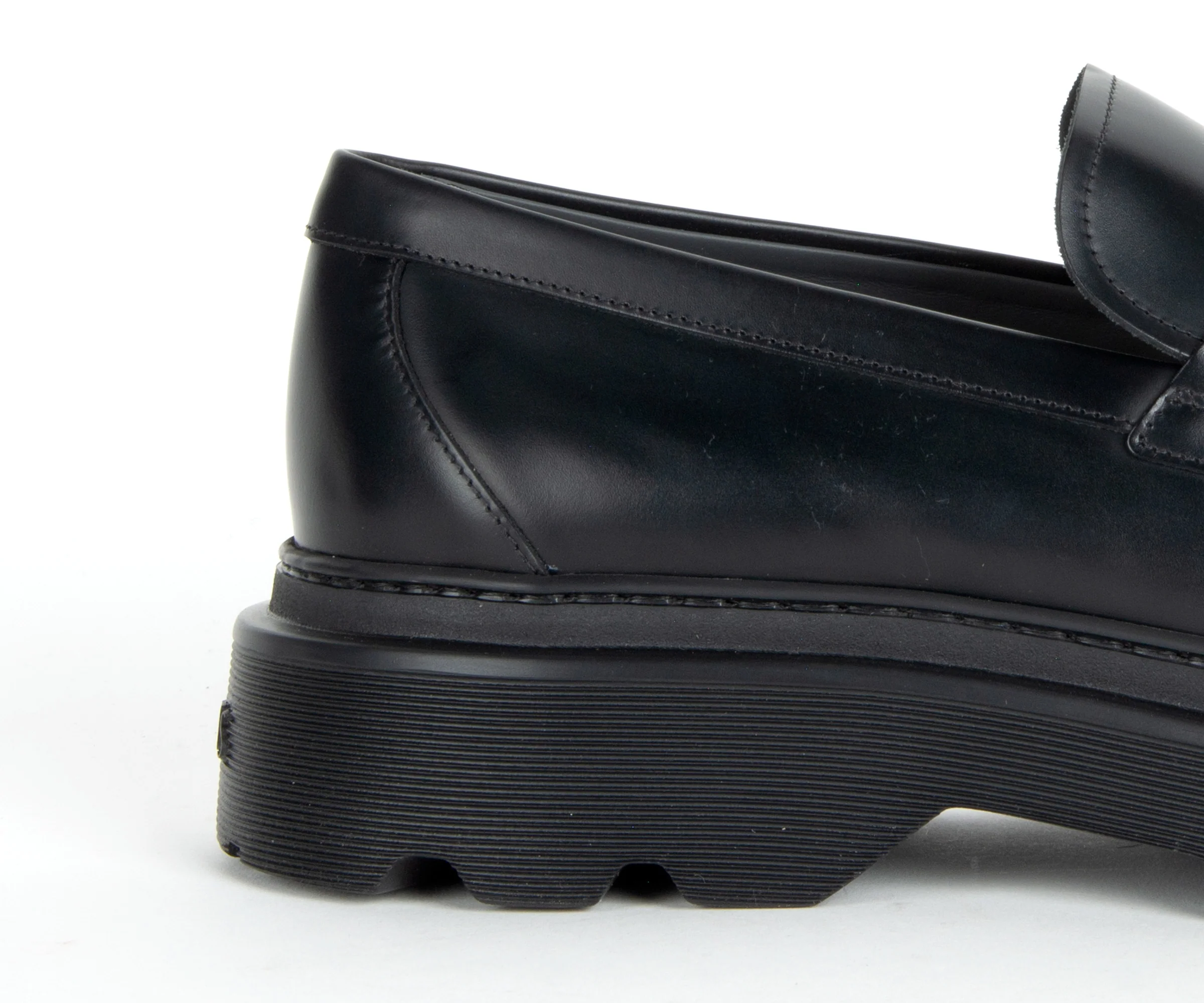 Tods Mocassino Classic Chunky Loafer Black - Image 2
